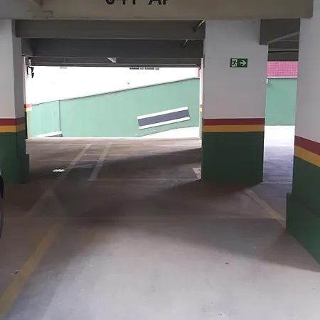 Otimo Apartamento No Centro Mobiliado E Com Garagem Curitiba Exterior photo