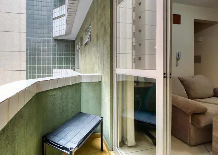 Otimo Apartamento No Centro Mobiliado E Com Garagem